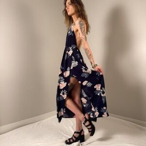 Simplee Floral Open Back Maxi Dress – Small